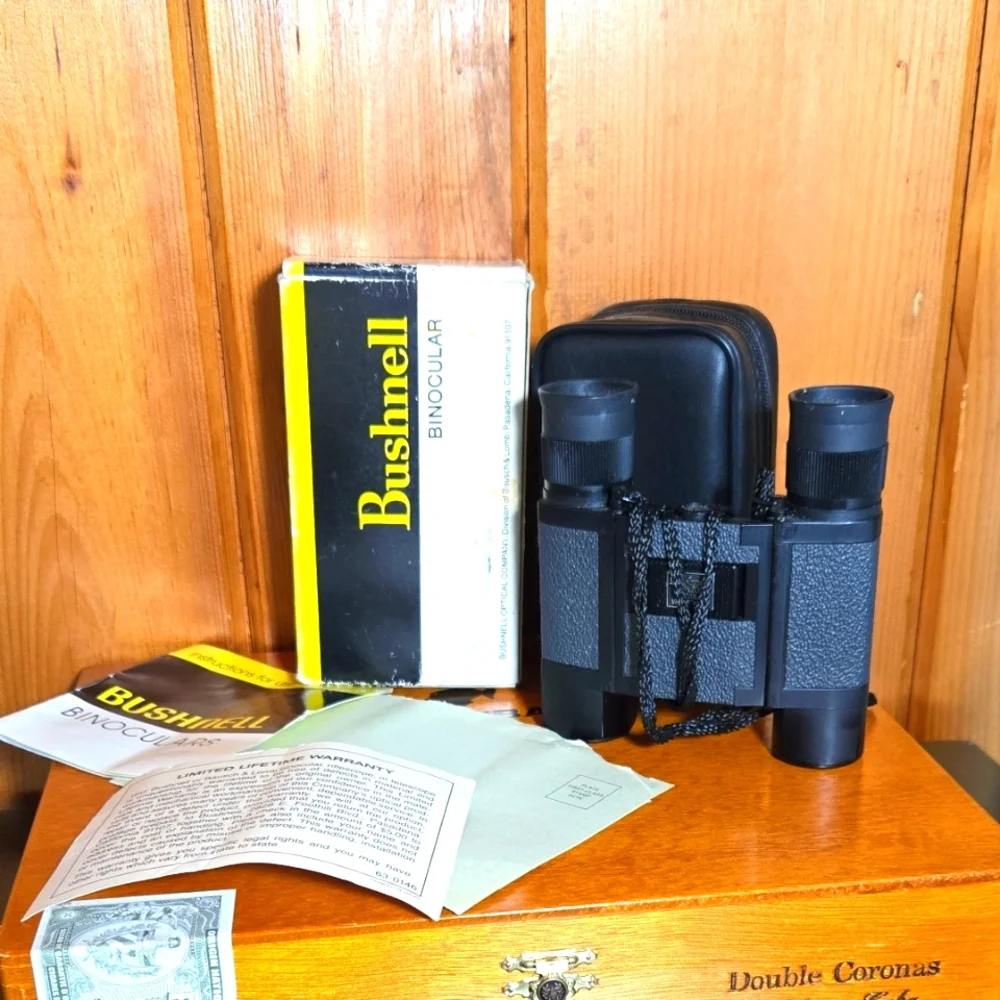 Bushnell 8x20 Folding Roof Prism Binocular